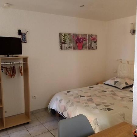 Studio Meuble Independant Tout Confort Classe 2** Обена Екстериор снимка